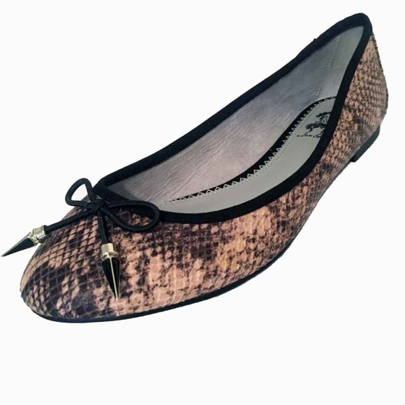 sam edelman spike flats